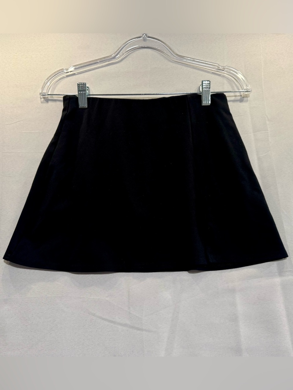 American Eagle Black Mini Skirt w/ Front Slit Size XS